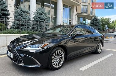 Седан Lexus ES 2025 в Києві