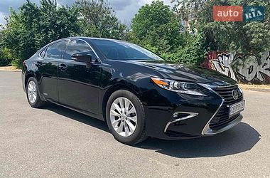 Седан Lexus ES 2014 в Чернигове
