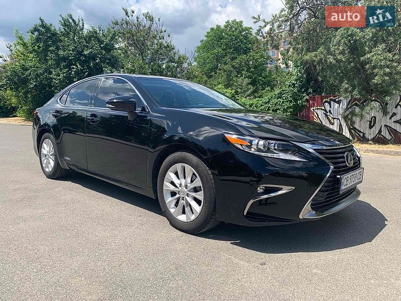 Седан Lexus ES 2014 в Чернигове
