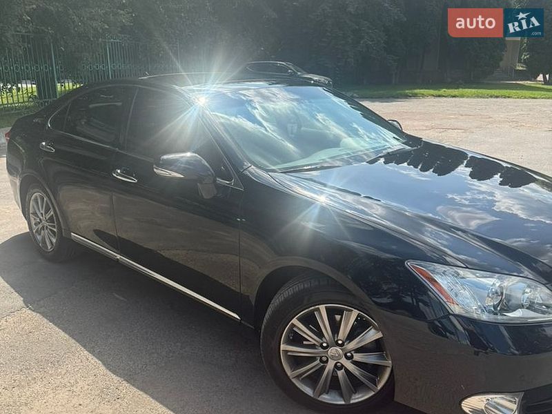 Седан Lexus ES 2010 в Житомирі