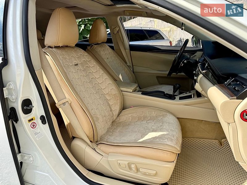 Седан Lexus ES 2013 в Харкові