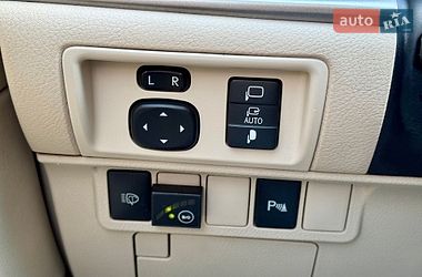 Седан Lexus ES 2013 в Харкові