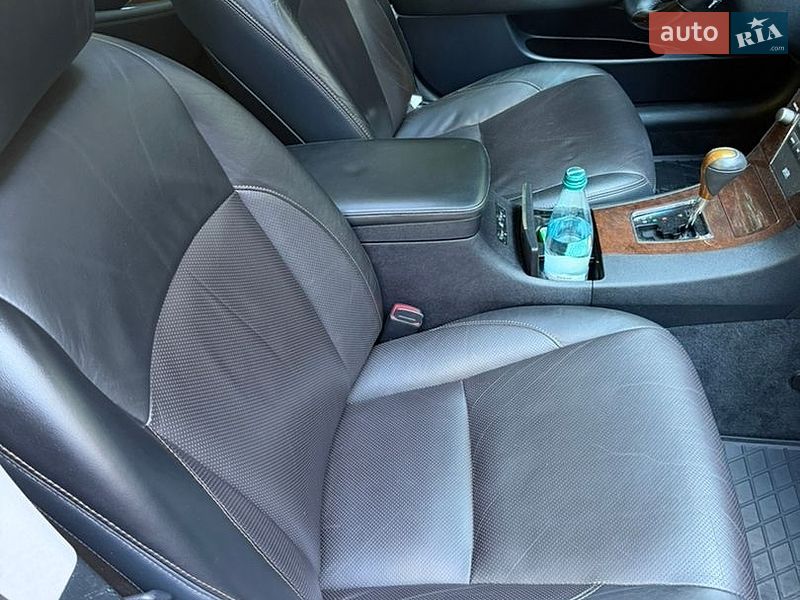 Седан Lexus ES 2010 в Житомирі