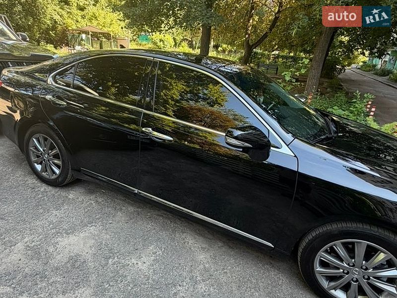 Седан Lexus ES 2010 в Житомирі