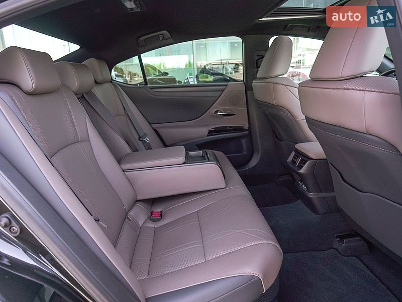 Седан Lexus ES 2024 в Львові фото 7 Седан Lexus ES 2024 в Львові