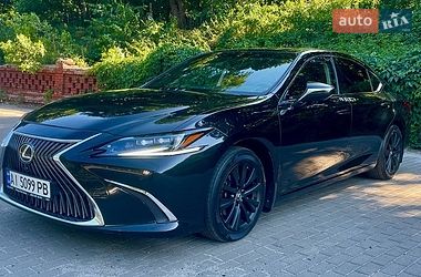 Седан Lexus ES 2019 в Києві
