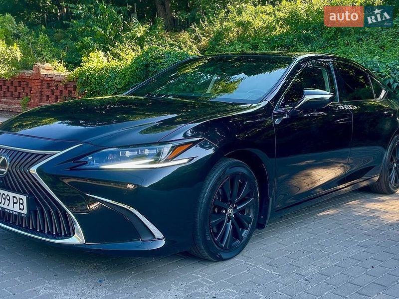 Седан Lexus ES 2019 в Києві
