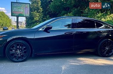 Седан Lexus ES 2019 в Киеве