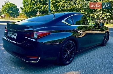 Седан Lexus ES 2019 в Киеве