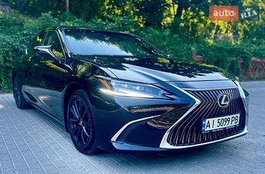 Седан Lexus ES 2019 в Києві