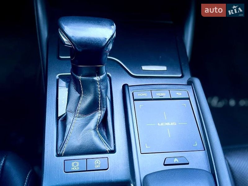 Седан Lexus ES 2019 в Киеве