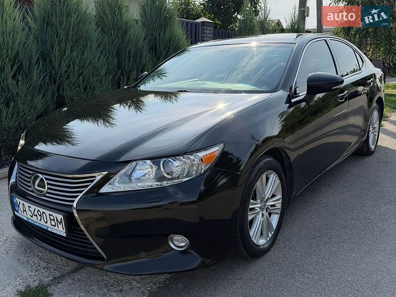 Седан Lexus ES 2015 в Києві