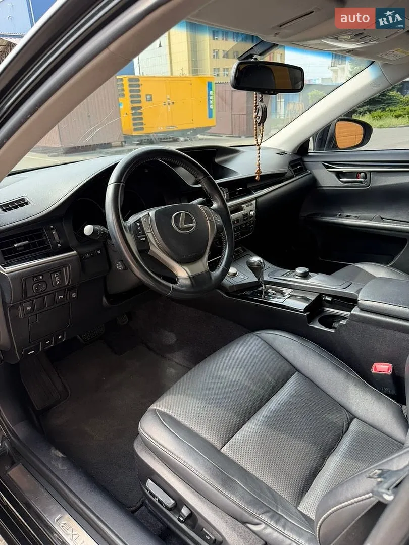 2015 Lexus ES - мініатюра 8