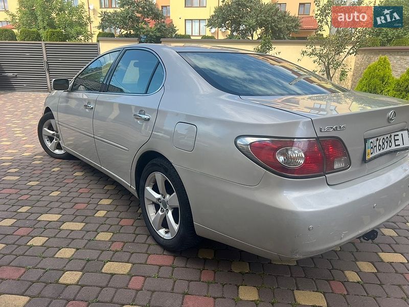 Седан Lexus ES 2003 в Львові