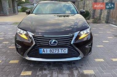 Седан Lexus ES 2015 в Киеве