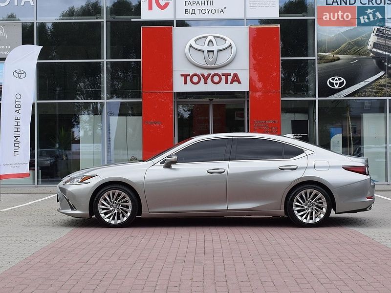 Седан Lexus ES 2021 в Житомире