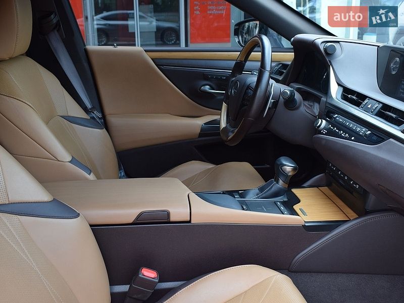 Седан Lexus ES 2021 в Житомире