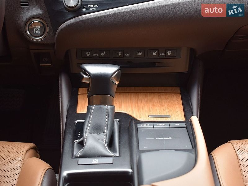 Седан Lexus ES 2021 в Житомире