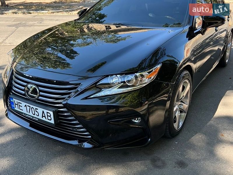 Седан Lexus ES 2017 в Миколаєві