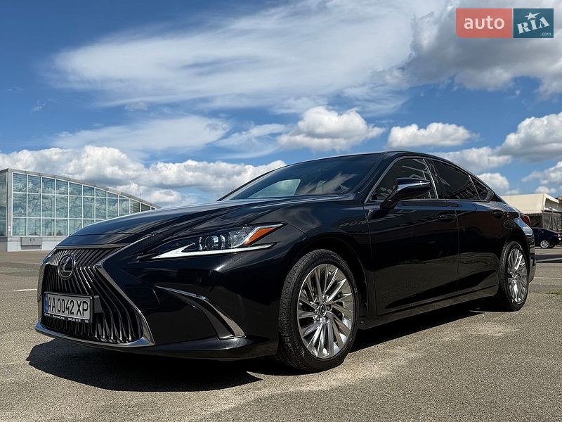 Седан Lexus ES 2019 в Києві