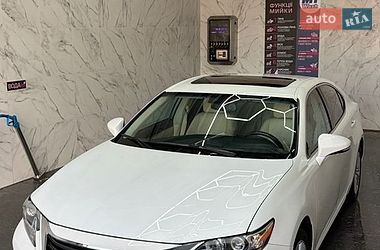Седан Lexus ES 2012 в Чернигове
