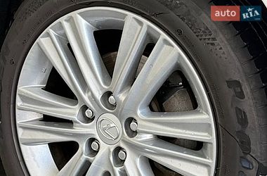 Седан Lexus ES 2012 в Чернигове