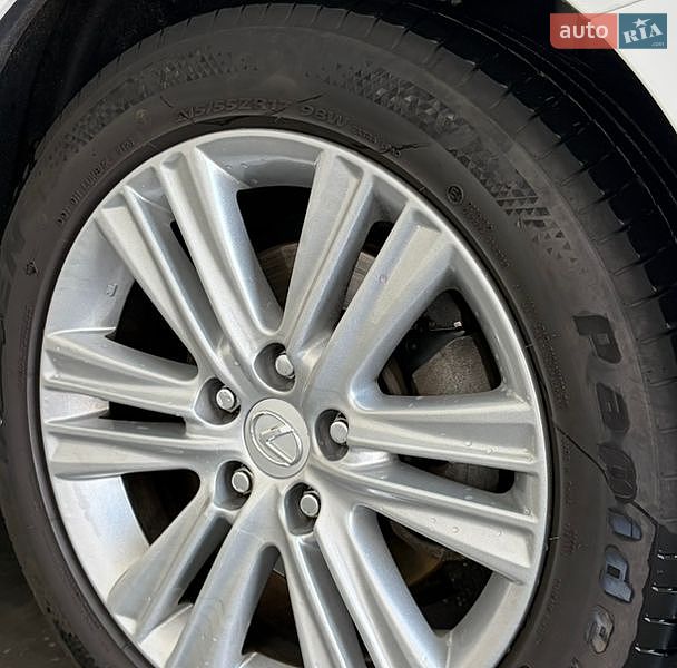 Седан Lexus ES 2012 в Чернигове
