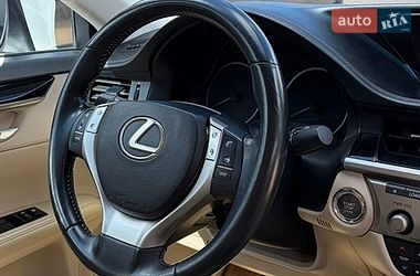 Седан Lexus ES 2012 в Чернигове