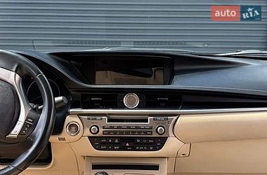 Седан Lexus ES 2012 в Чернигове