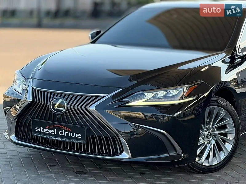 Lexus ES