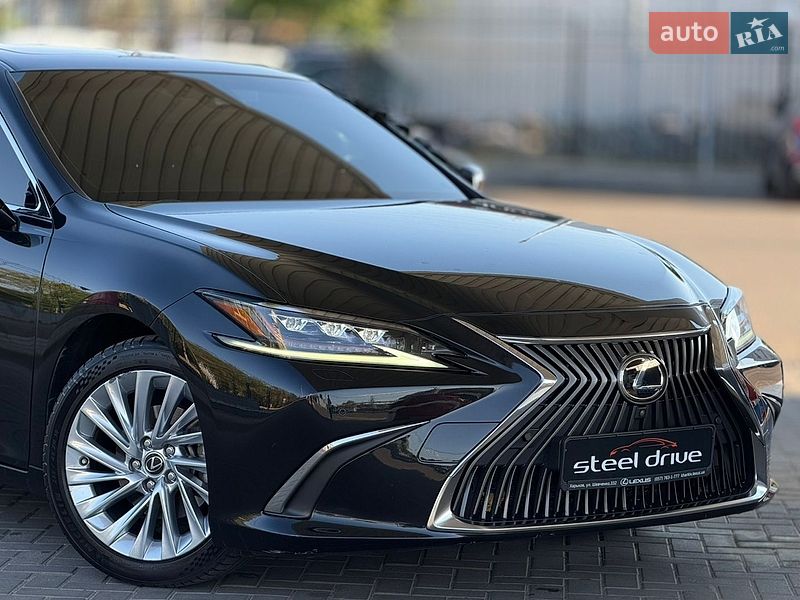 Седан Lexus ES 2019 в Николаеве