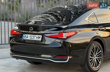 Седан Lexus ES 2023 в Кропивницком