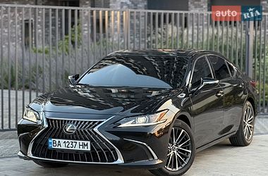 Седан Lexus ES 2023 в Кропивницком