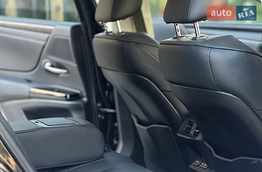 Седан Lexus ES 2023 в Кропивницком