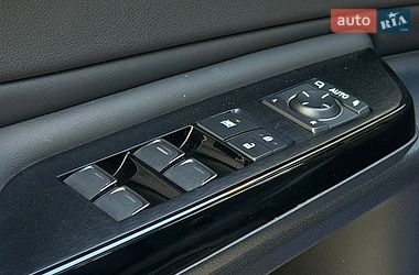 Седан Lexus ES 2023 в Кропивницком