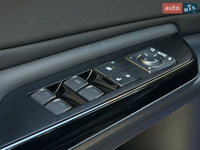 Седан Lexus ES 2023 в Кропивницком