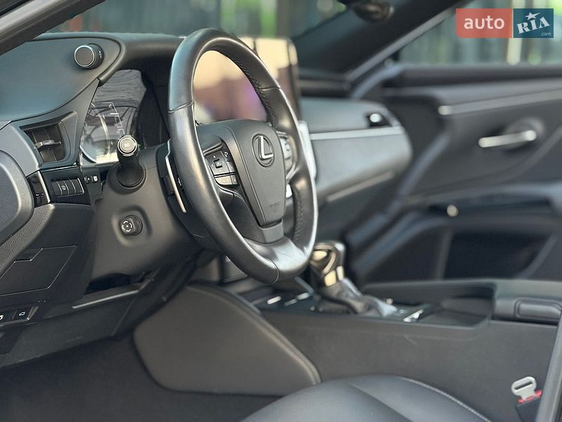 Седан Lexus ES 2023 в Кропивницком