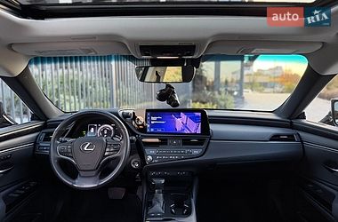Седан Lexus ES 2023 в Кропивницком