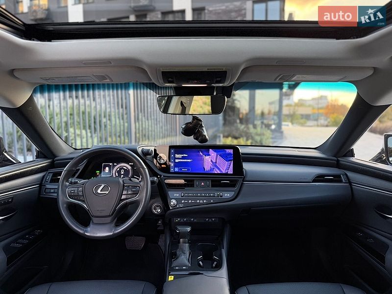 Седан Lexus ES 2023 в Кропивницком