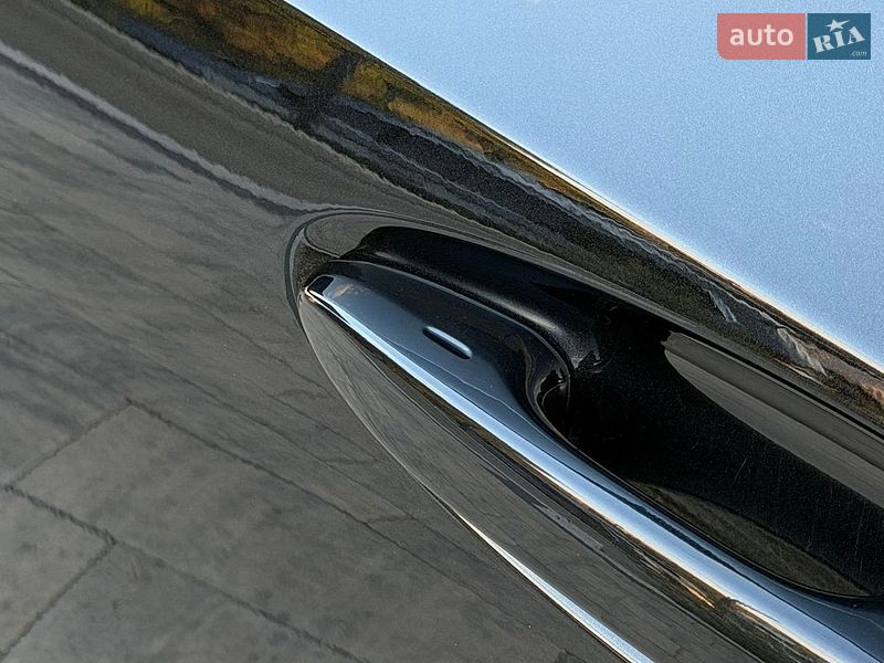 Седан Lexus ES 2023 в Кропивницком