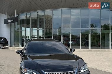 Седан Lexus ES 2021 в Хмельницком Седан Lexus ES 2021 в Хмельницком
