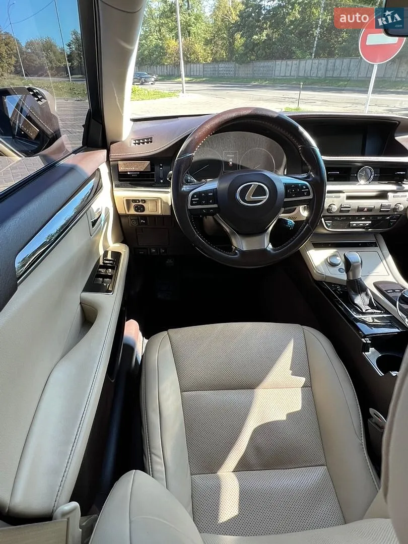 2016 Lexus ES - мініатюра 13