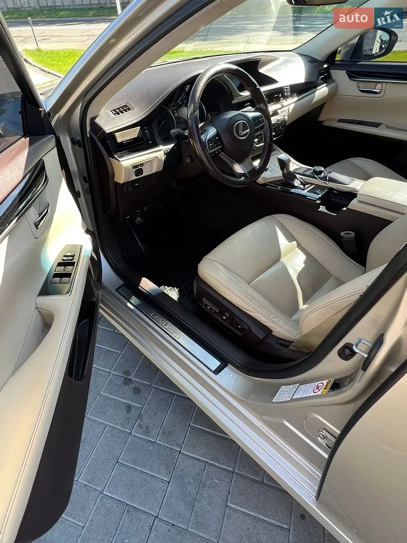 2016 Lexus ES - мініатюра 14