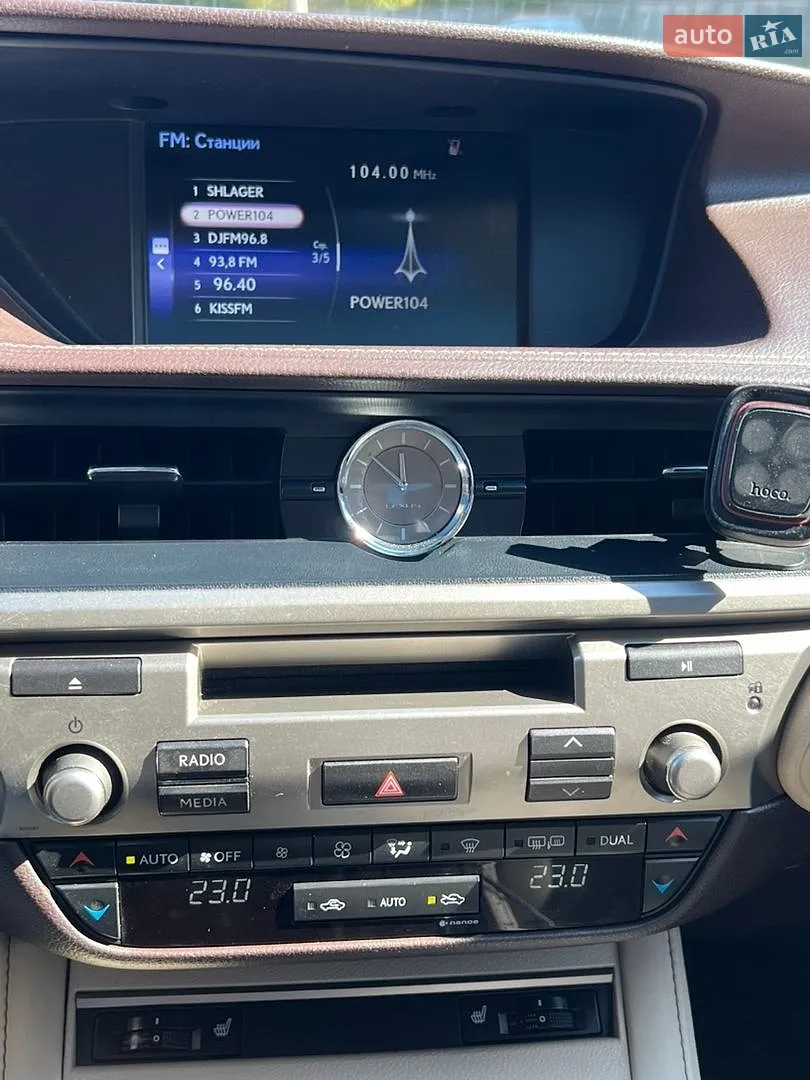 2016 Lexus ES - мініатюра 18