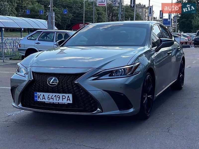 Седан Lexus ES 2023 в Киеве