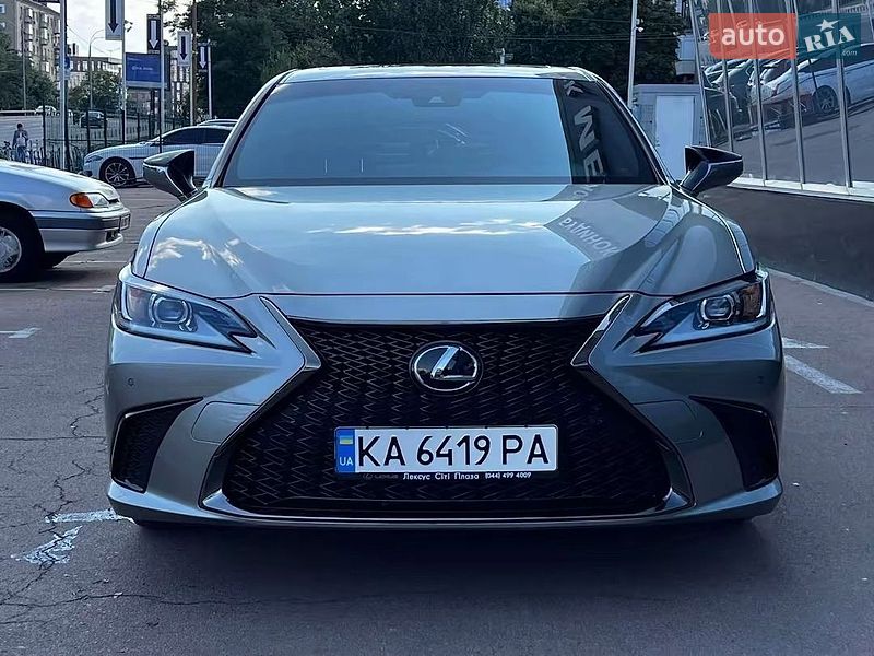 Седан Lexus ES 2023 в Киеве