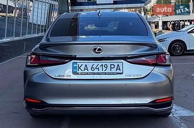 Седан Lexus ES 2023 в Киеве