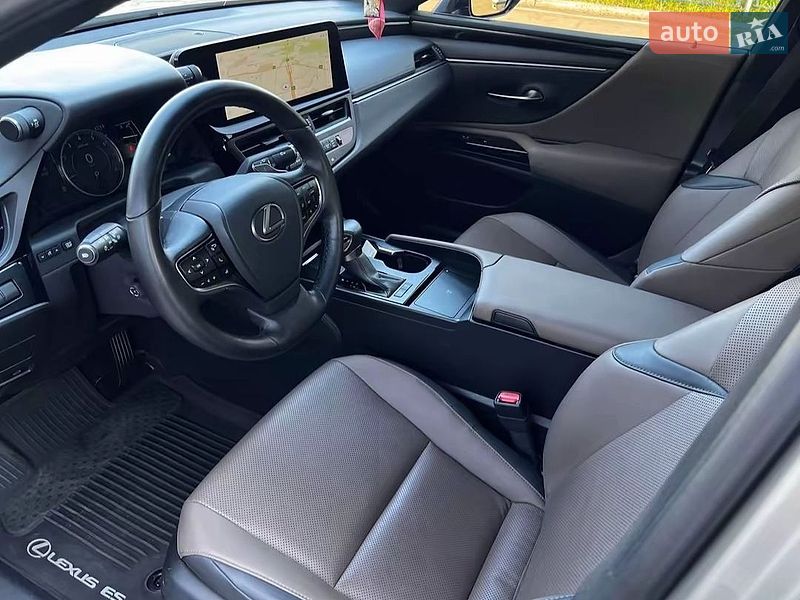 Седан Lexus ES 2023 в Киеве