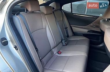 Седан Lexus ES 2023 в Киеве