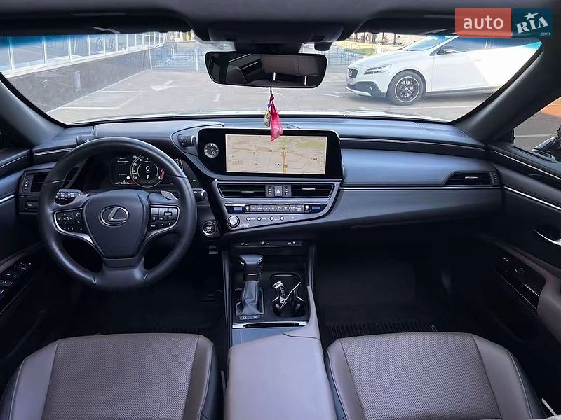 Седан Lexus ES 2023 в Киеве